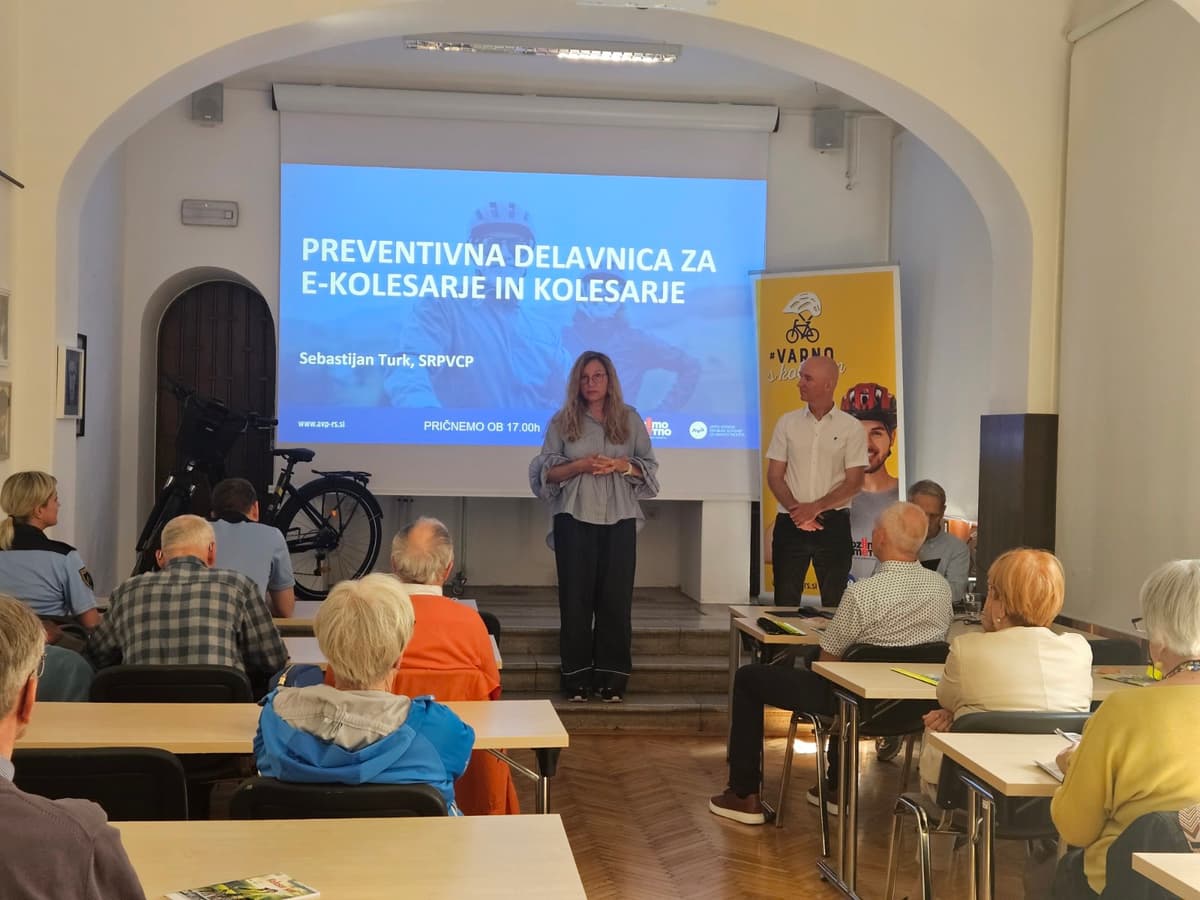 Preventivna delavnica AVP za varno e-kolesarjenje