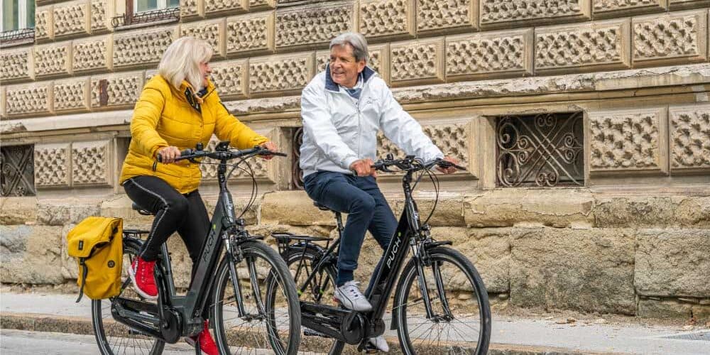 Z e-kolesom je kolesarjenje zabava tudi za starejše